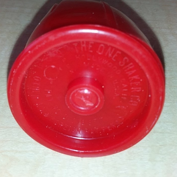 Vintage Red Plastic Salt & Pepper Shaker - Picture 6 of 7